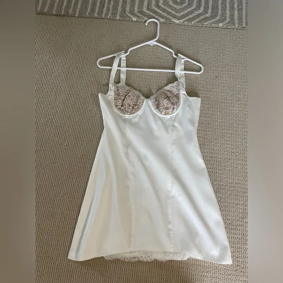 White Fox Boutique White Lace Mini Dress - Picture 3 of 5